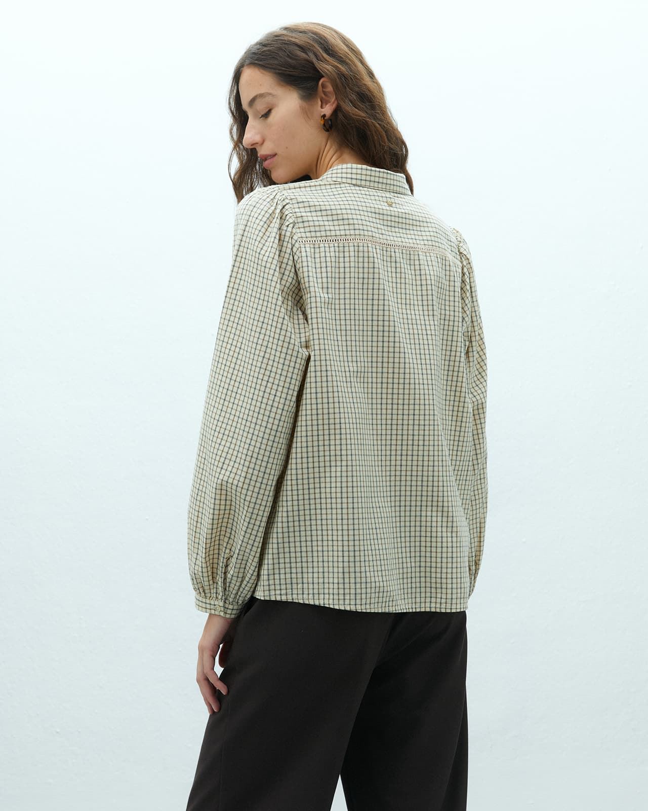 Camisa beige - Imagen 2