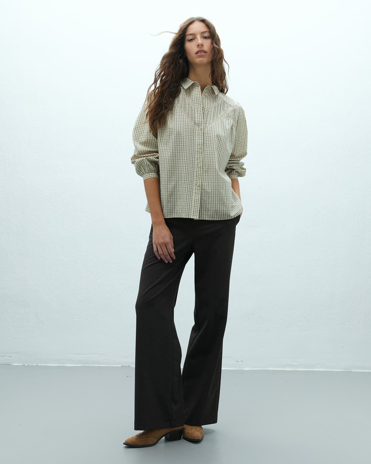 Camisa beige - Imagen 5