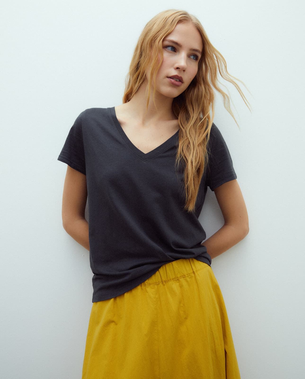 Camiseta gris - Imagen 1