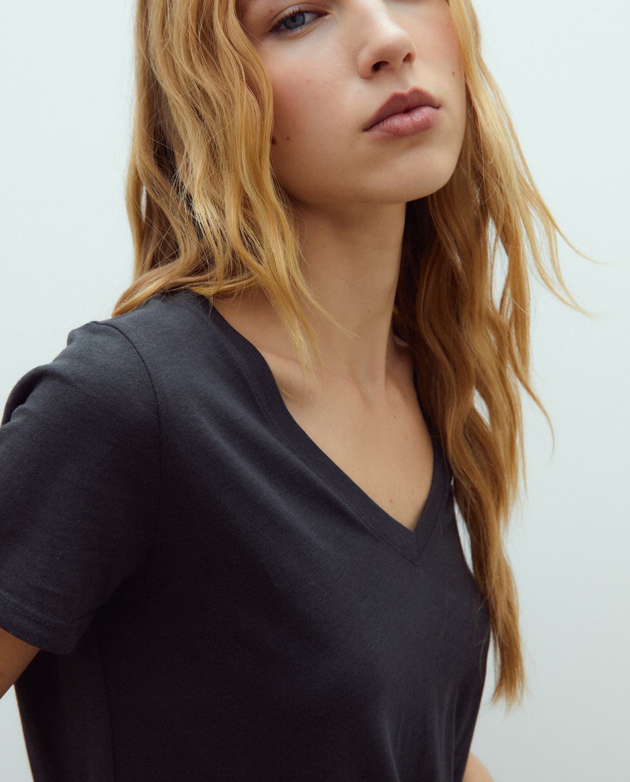 Camiseta gris - Imagen 3