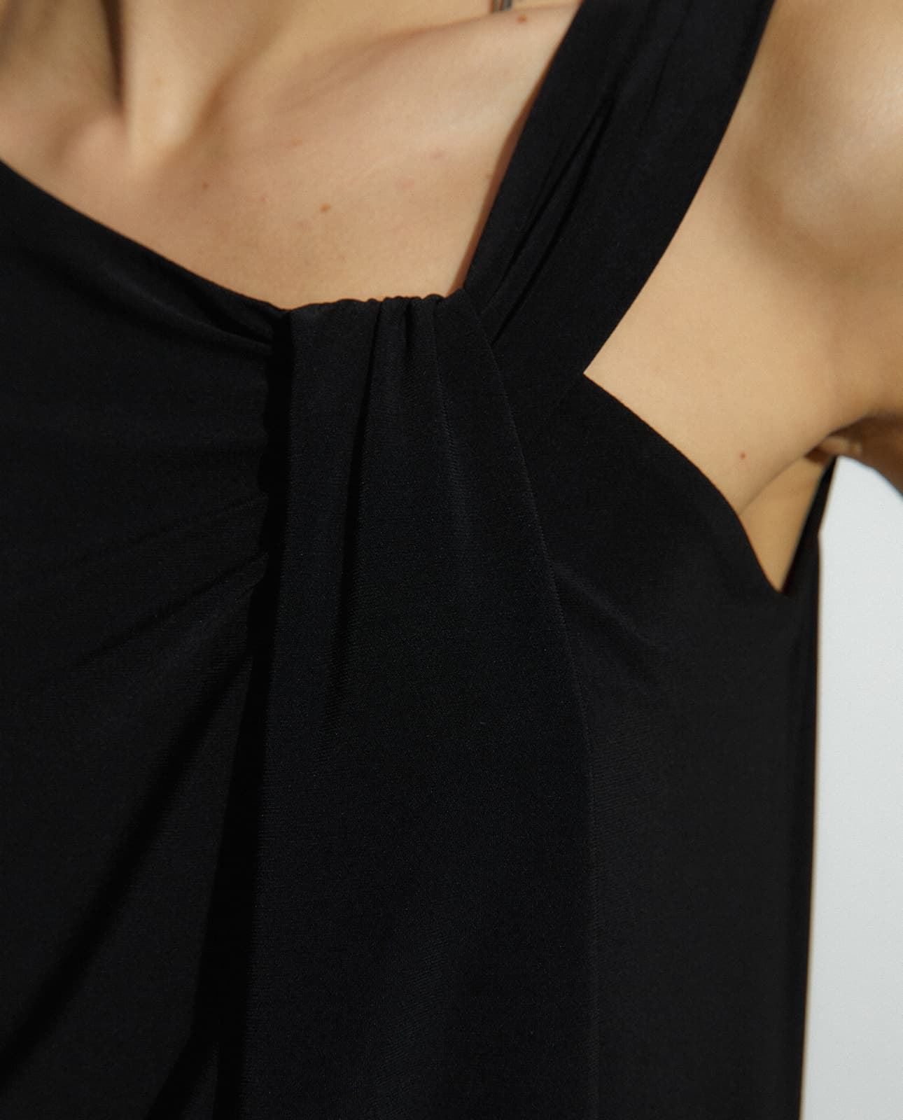 Camiseta negra - Imagen 4