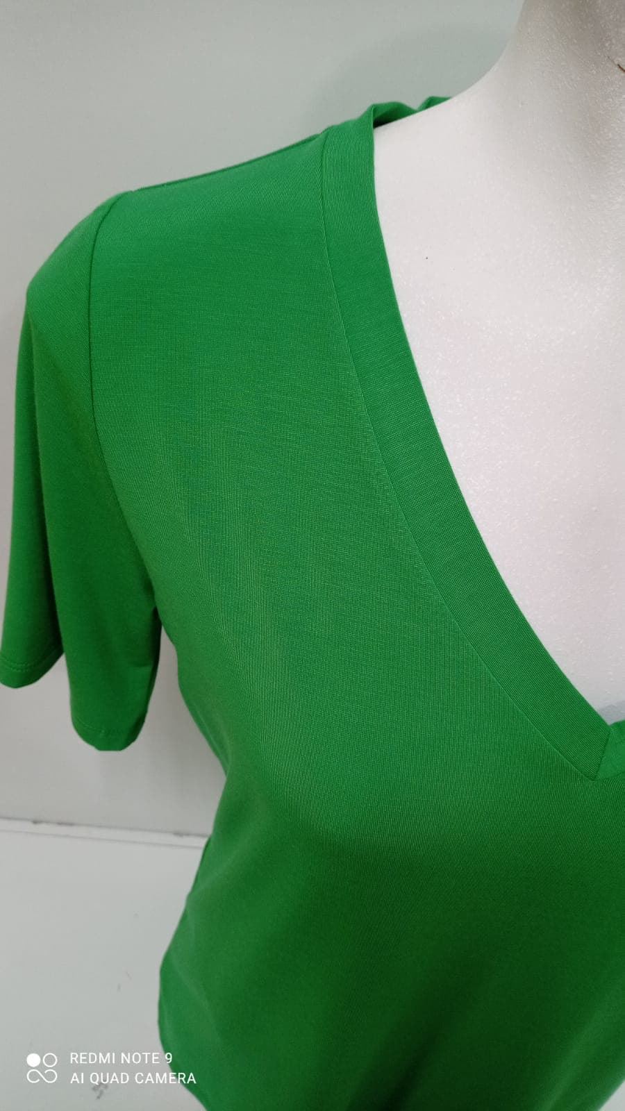 Camiseta verde - Imagen 2