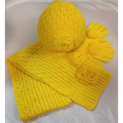 Conjunto gorro, bufanda y guantes en amarillo - Imagen 1
