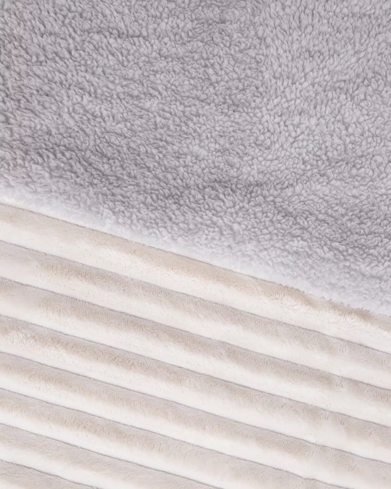Edredón jacquard sherpa DAN crema - Imagen 4