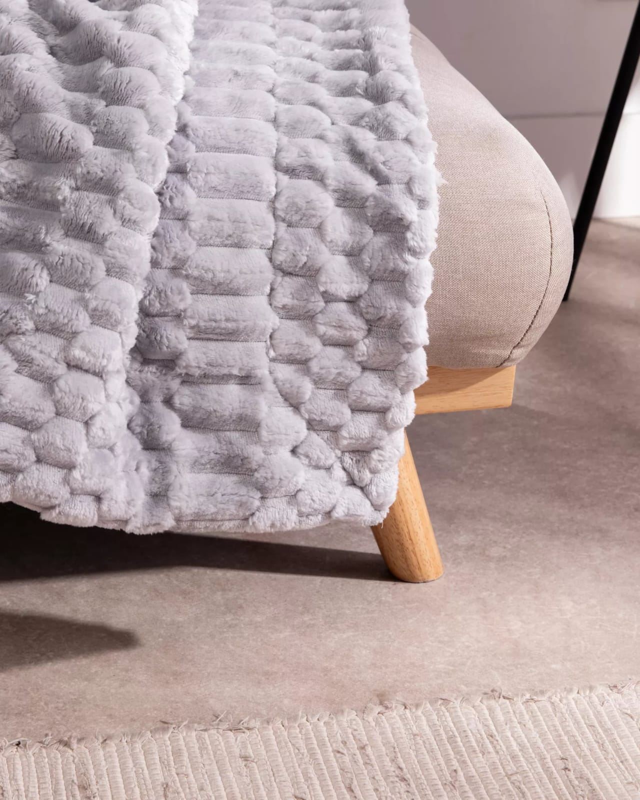 Manta jacquard sherpa Evelin gris - Imagen 4