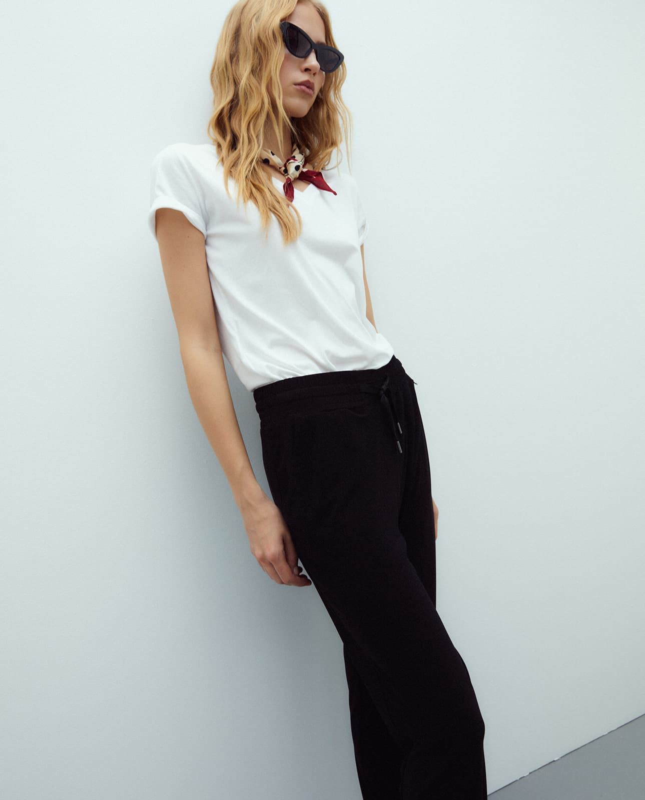 Pantalón jogger negro - Imagen 3