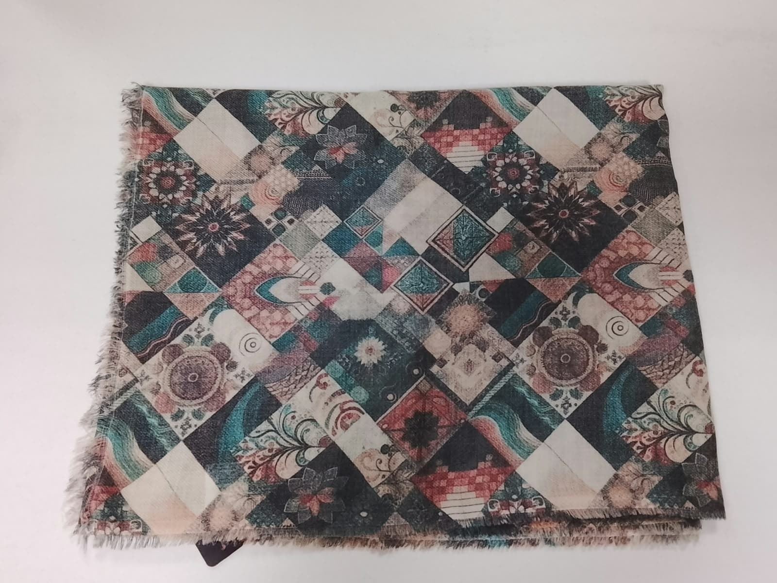 Pañuelo rombos gris - Imagen 1