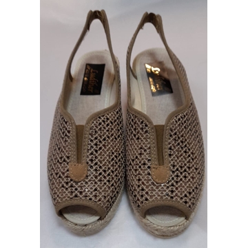 Sandalia rejilla beige - Imagen 1