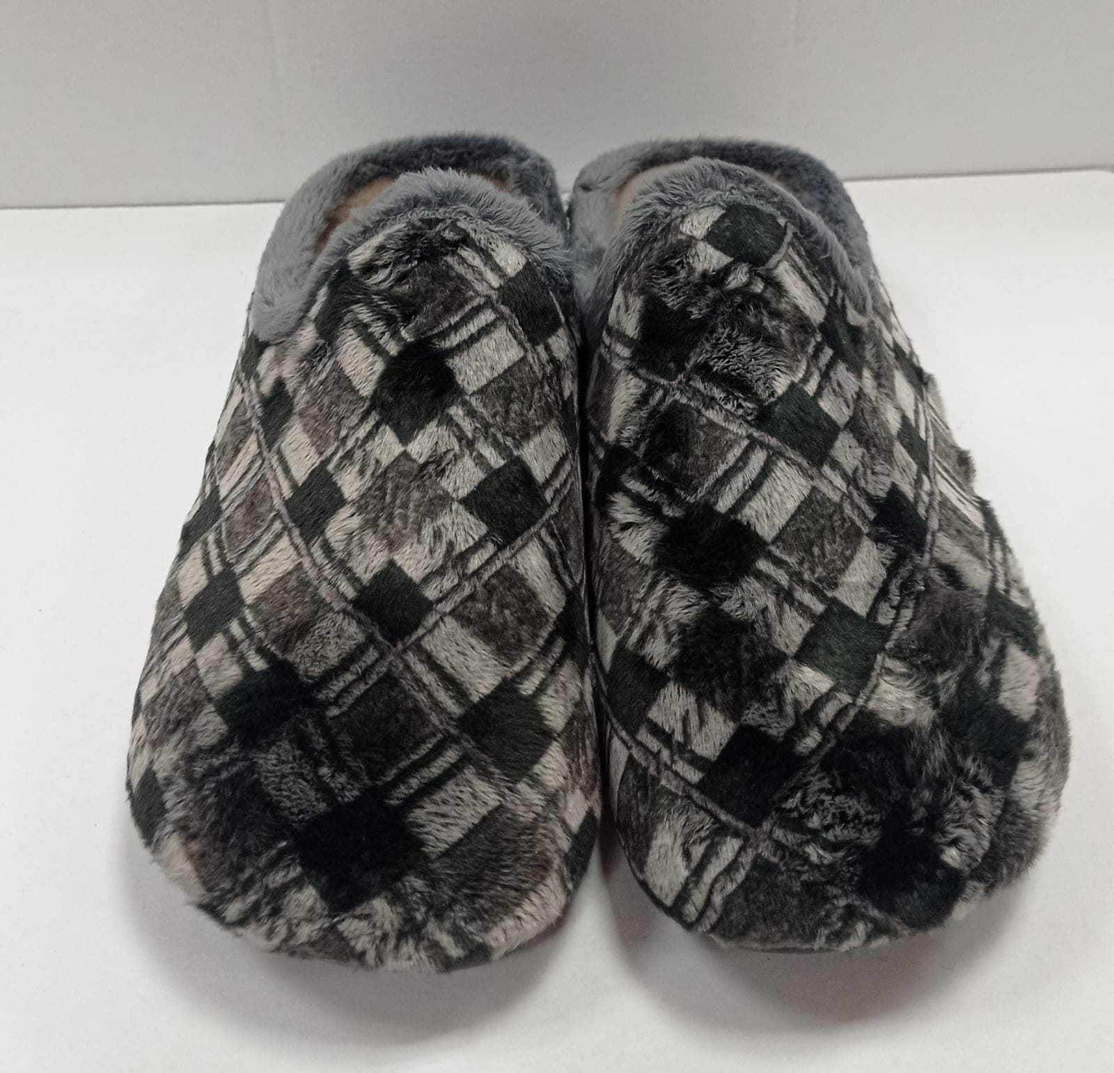 Zapatilla gris - Imagen 1