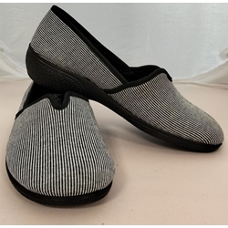 Zapatilla negra lion - Imagen 2