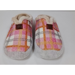 Zapatilla rosa - Imagen 1