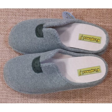 Zapatilla verde agua. - Imagen 2