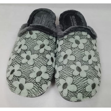 Zapatilla verde - Imagen 1